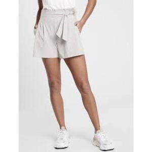 Athleta Skyline II Women Shorts Semi-Fitted Ultra High Rise Paperbag Waistband